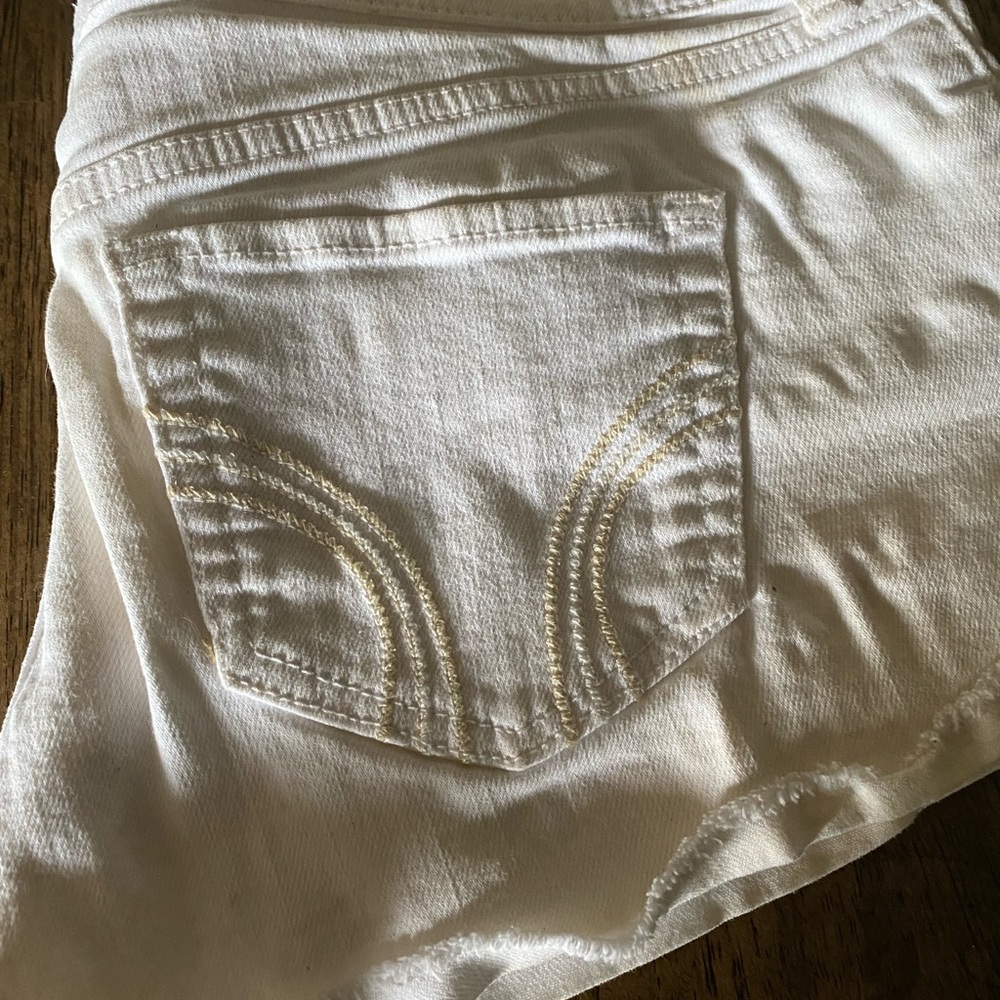 White Hollister Shorts Size 3